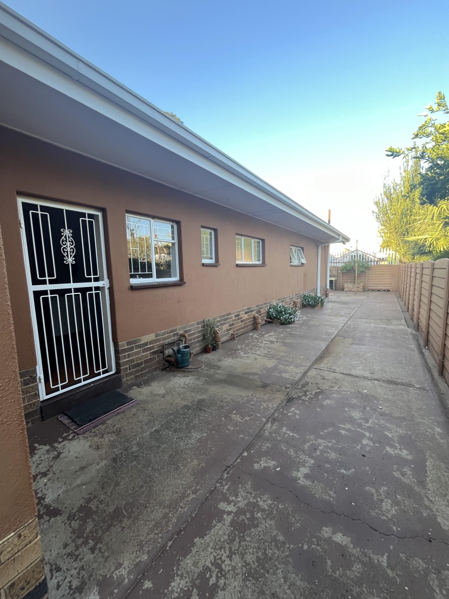 3 Bedroom Property for Sale in Potchefstroom North West